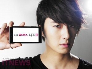 &lsquo;옵티머스 LTE2&rsquo; 광고모델로 배우 정일우